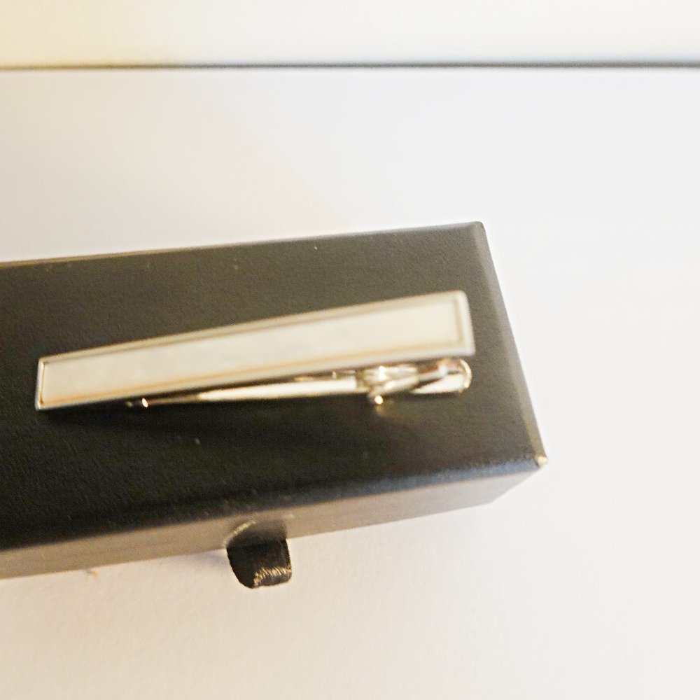 Mother of Pearl Silver Tie Clip